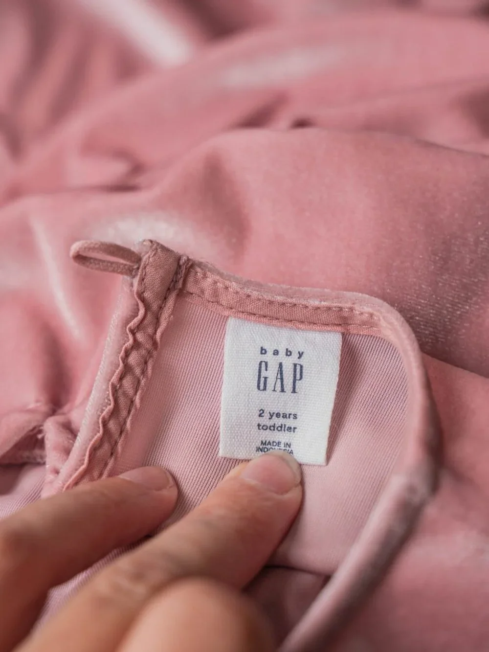 GAP mauve velvet